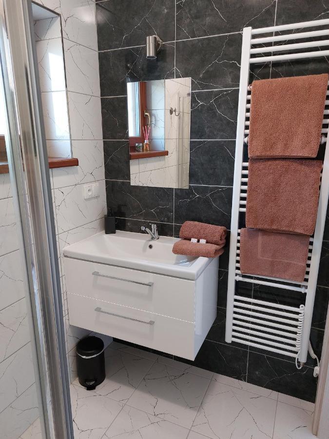 Palavia Apartments Pavlov Bagian luar foto